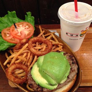 アボガドバーガー(KUA`AINA 渋谷宮益坂店)