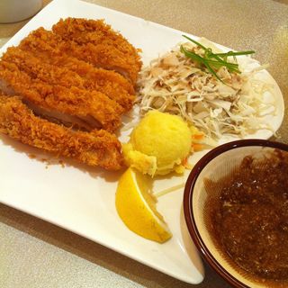 ロースかつ(Pork Cutlet)(極楽らーめん(Goku Raku Ramen)　ミッドバレー店)