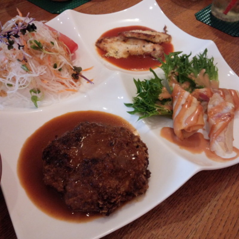 日替わりランチ(　快食空間 makanaiya )