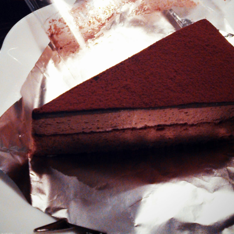 チョコレートケーキ(ひこうせん)