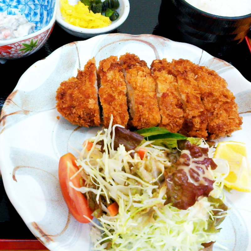 とんかつ定食(味心・磯乃邑)