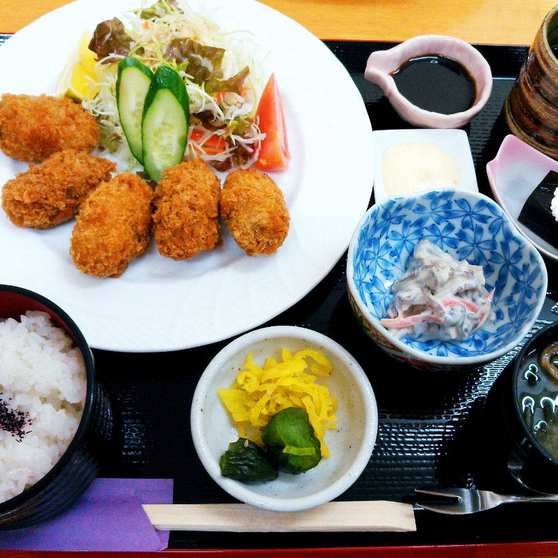 カキフライ定食(味心・磯乃邑)