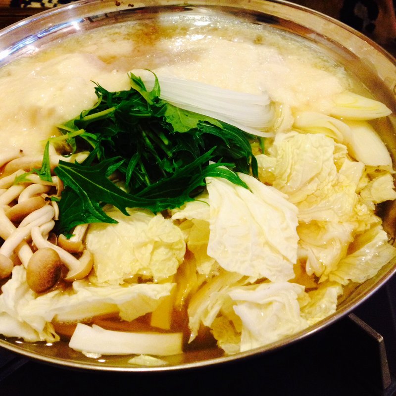 鳥三流とろろ鍋(くしやき鳥三)