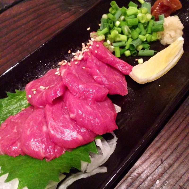 馬刺し(中む食堂)