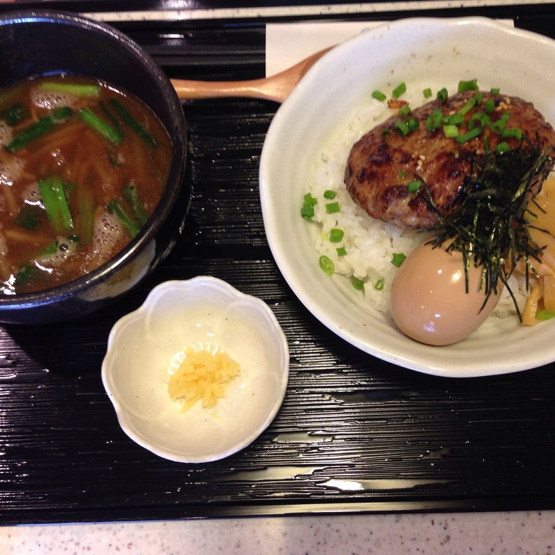 西ヶ原名物！しるばーぐ(榎本ハンバーグ研究所 西ヶ原店)