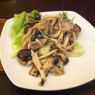 キノコソテー(Coconut House Restaurant)