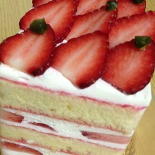 いちごのショートケーキ(御影 高杉 御影本店 （みかげたかすぎ）)