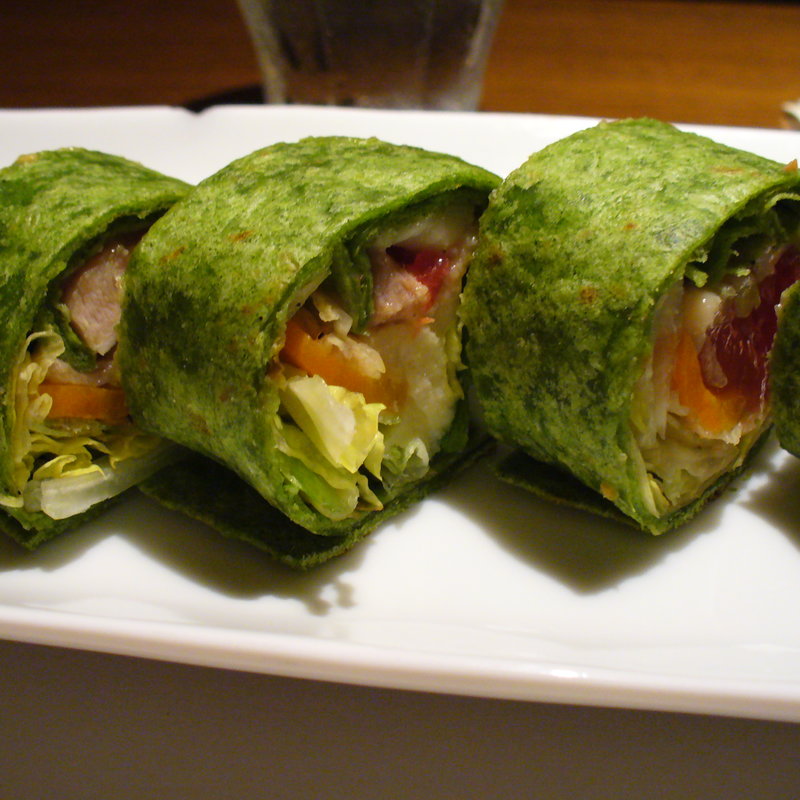 ゴルゴンゾーラとチキンのラップ(Cafe Restaurant AUREOLE（オリオール）)