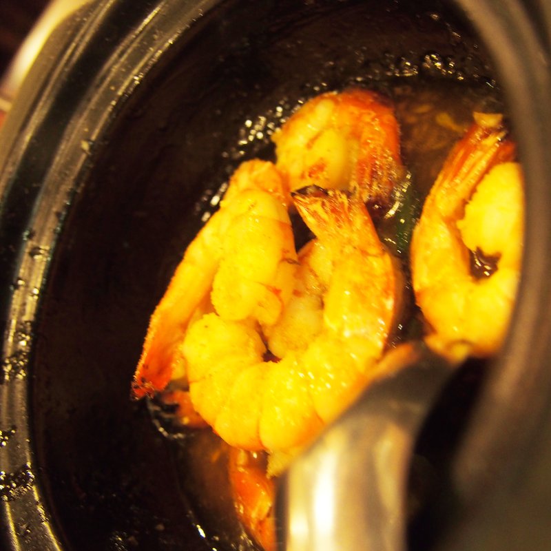 海老、ニンニク、玉ねぎの煮物(Nghi Xuan)