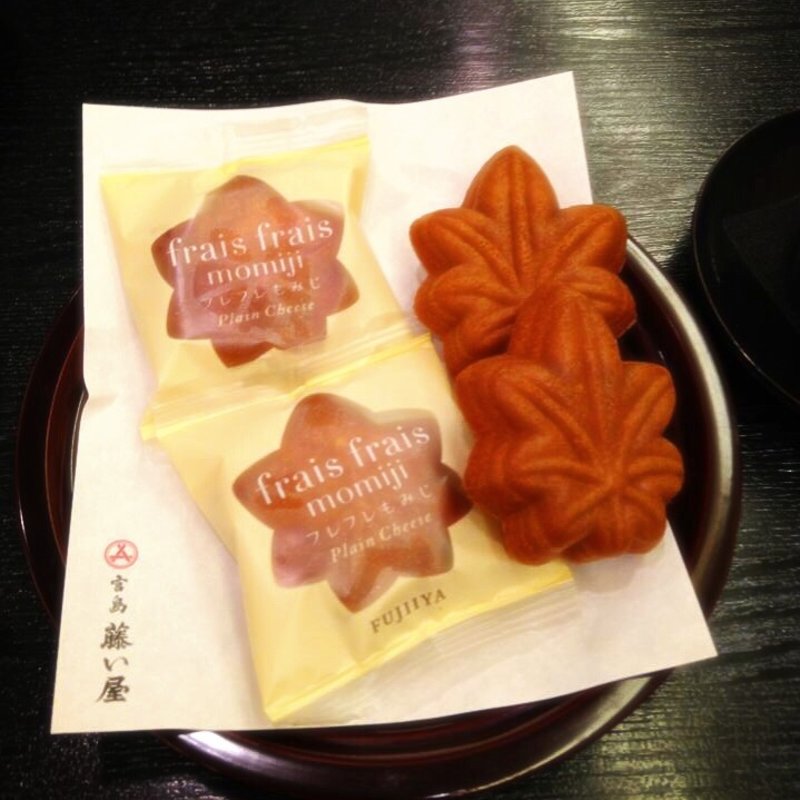 フレフレもみじ フロマージュ(藤い屋 宮島本店 )