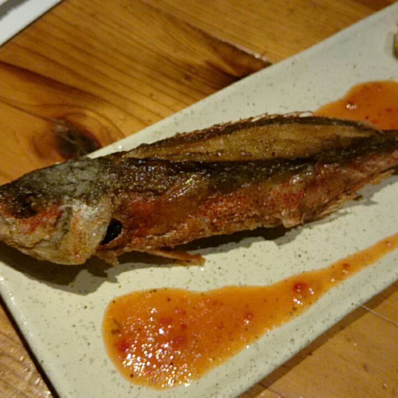 グルクン揚げ特製ソース仕立て(沖縄家庭料理おかめ)