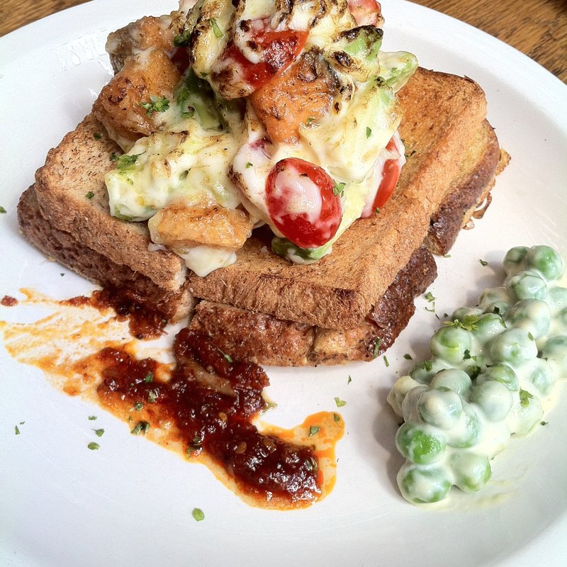 Salmon Avocado Mayo Sandwich(Wondermama)