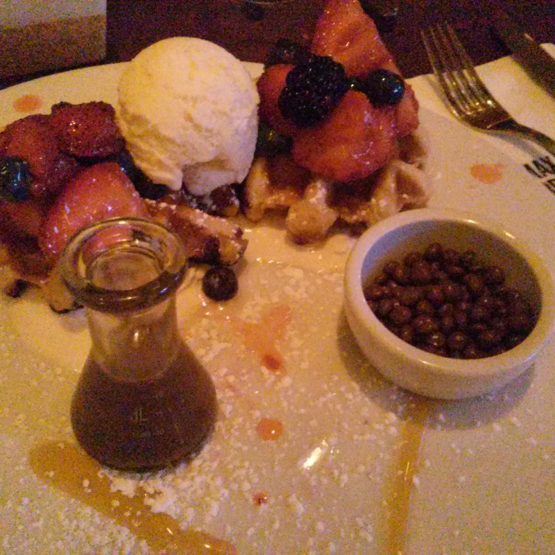 Tutti Frutti Waffles(Max Brenner)