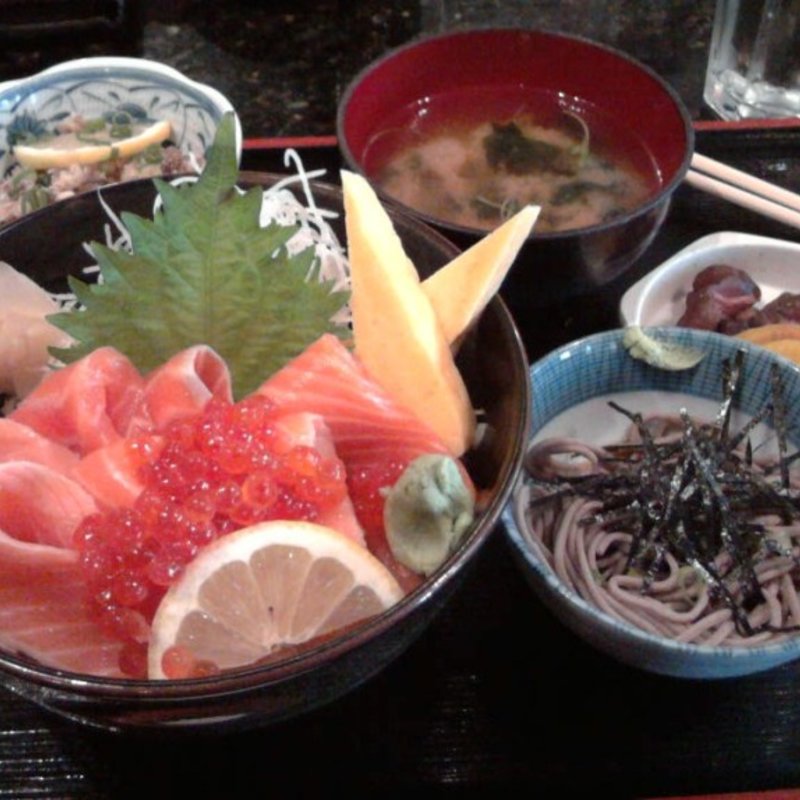 サーモン・イクラ丼(Makoto sushi)