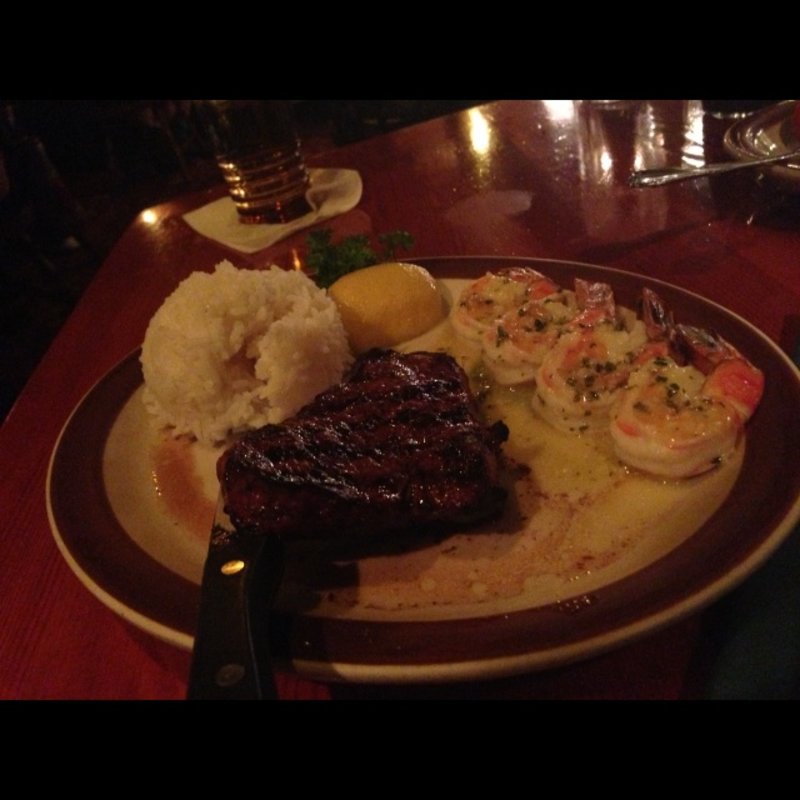 ガーリックシュリンプとステーキ(チャンクスセラー)