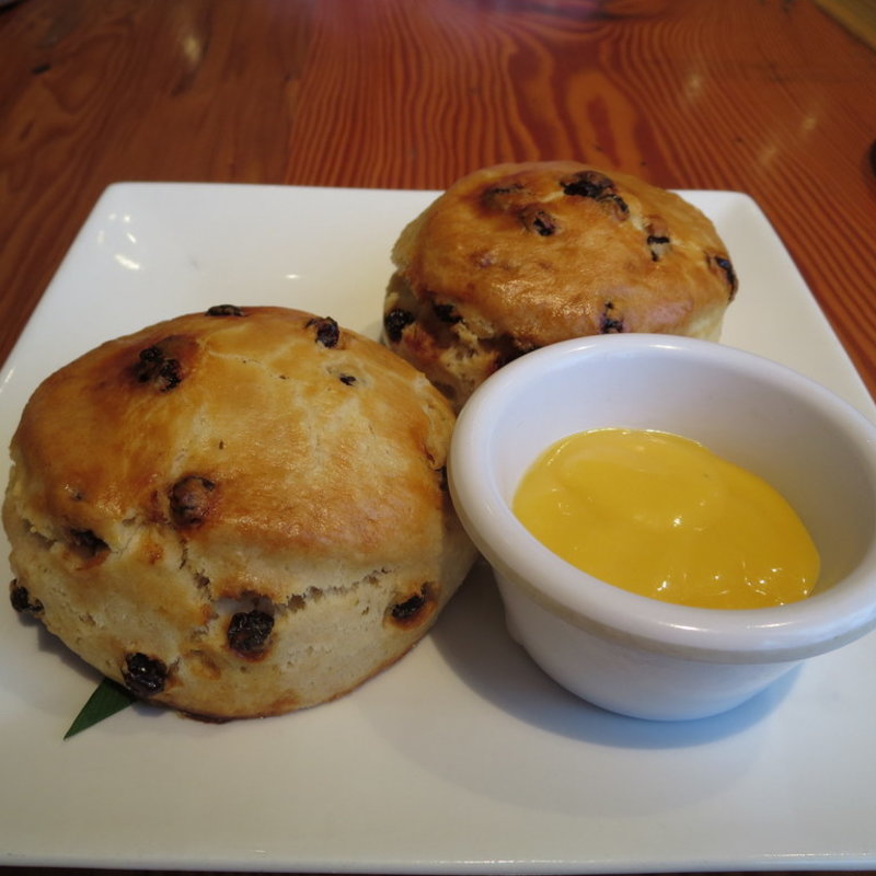 Freshly Baked Homemade Scones(The Pineapple Room by Alan Wong)