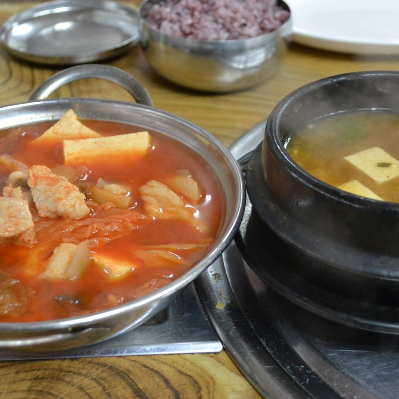 キムチチゲ(阿峴洞カンジャンケジャン)