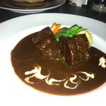 牛頬肉の赤ワイン煮込み