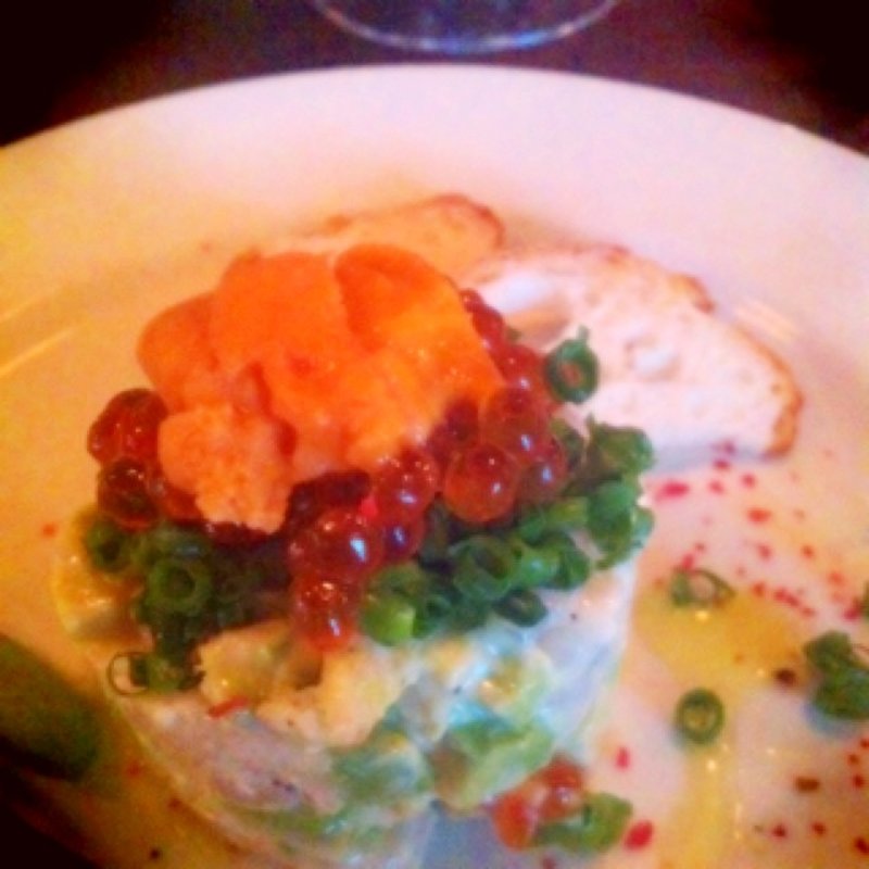 天使のエビとアボカドのタルタルいくら添え(Caro.)