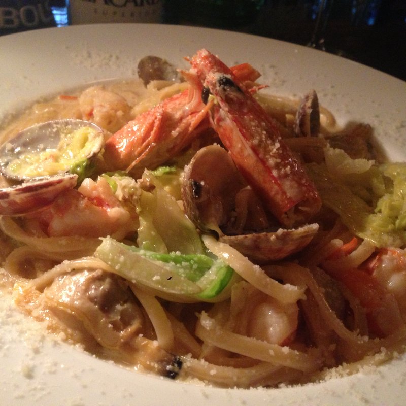 天使のエビとアボカドのクリームパスタ(Caro.)