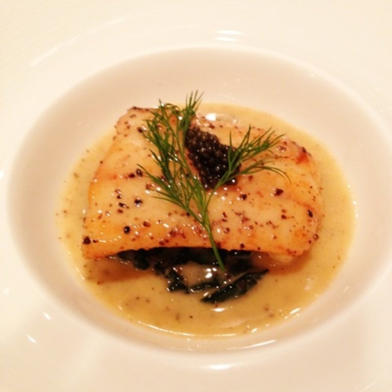 道産平目のポワレ　キャビア添え ヴェルモットソース(ビストロ カトリ （Bistro Katori）)