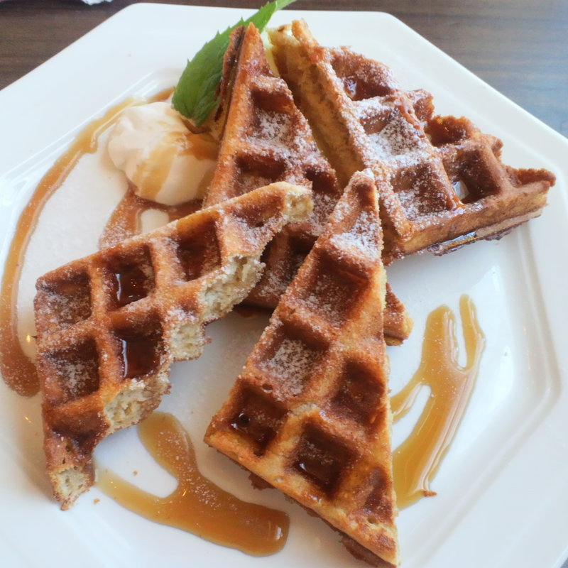 ワッフル(アンジェラ エスト （Angera Est）)