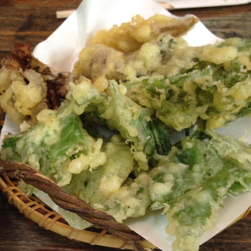 野草の天ぷら(深大寺そば・甘味 多聞)