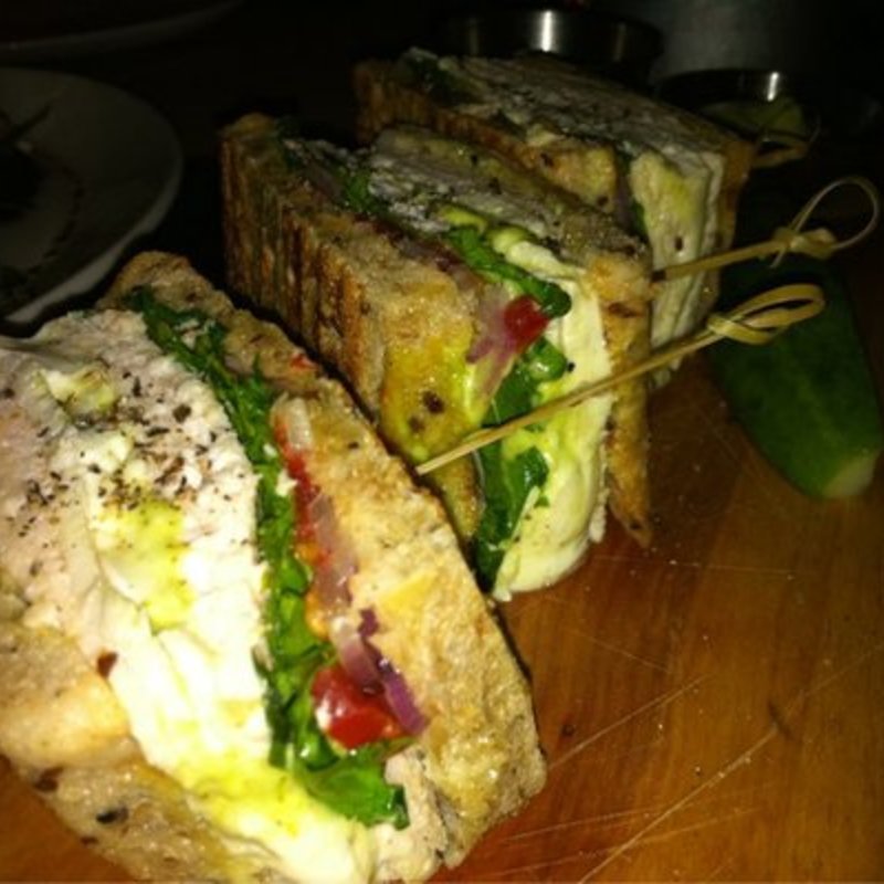 Chicken Sandwich(BLT Bar and Grill)