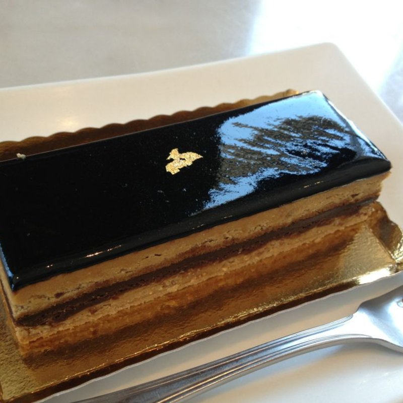 オペラケーキ(Opera Cafe & Patisserie)