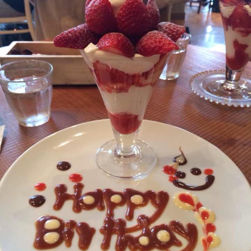 あまおうパフェ(キャンベル・アーリー 博多店)