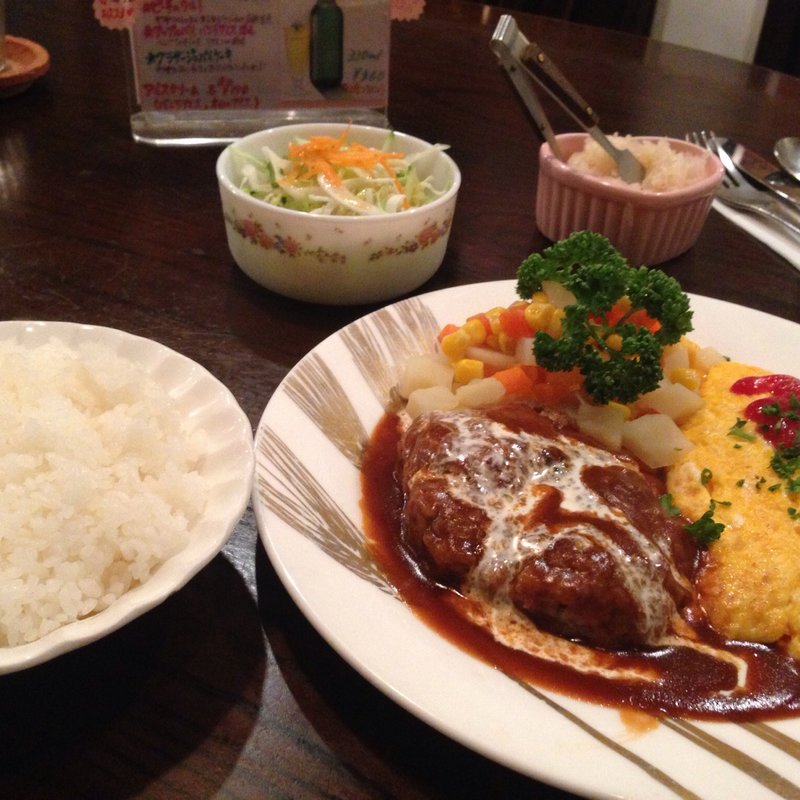 ハンバーグとオムレツ(ラ・カーム （La Calm）)