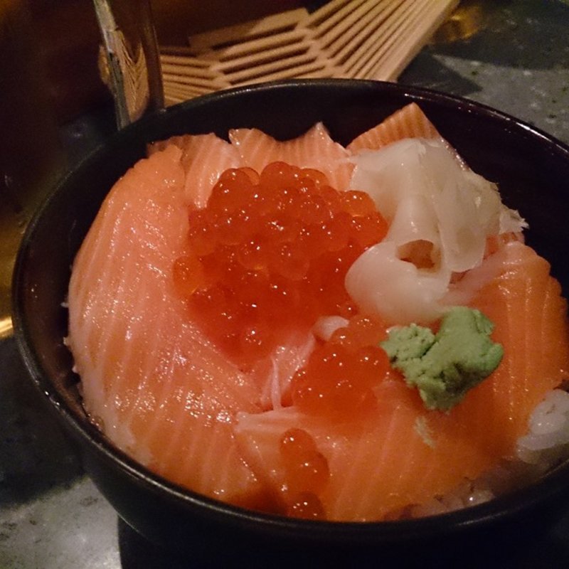 サーモンいくら丼(Chibaken)