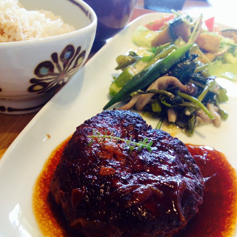 ふっくらくらたハンバーグ(カフェくらた)