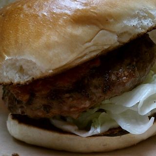 Hawaii Big Island Beef Burger(Village Burger)