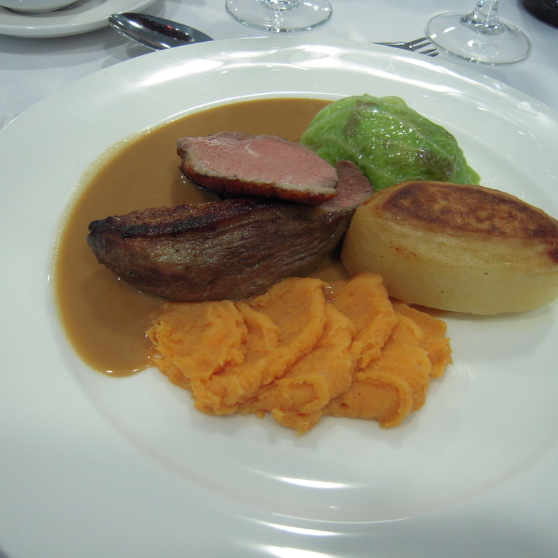 牛タンのステーキ(La Buissonniere)