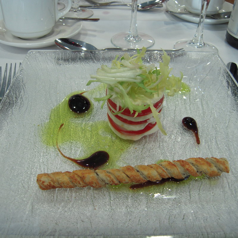 トマトとモッツアレラのサラダ(La Buissonniere)