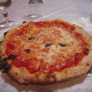 ピザマルゲリータ(Ristorante Rossella)