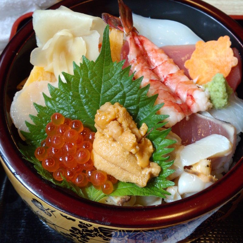 海鮮どんぶり上(亀寿司食堂 （かめずししょくどう）)