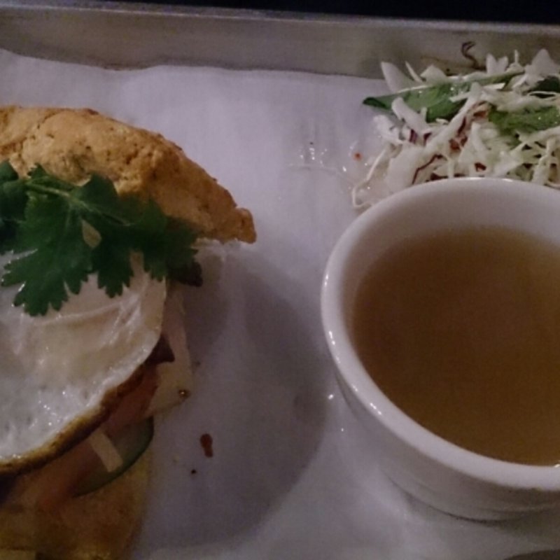 サンライズビスクイット(The Pig and the Lady)