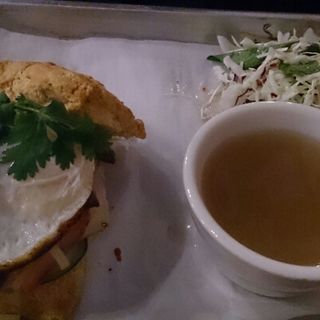 サンライズビスクイット(The Pig and the Lady)