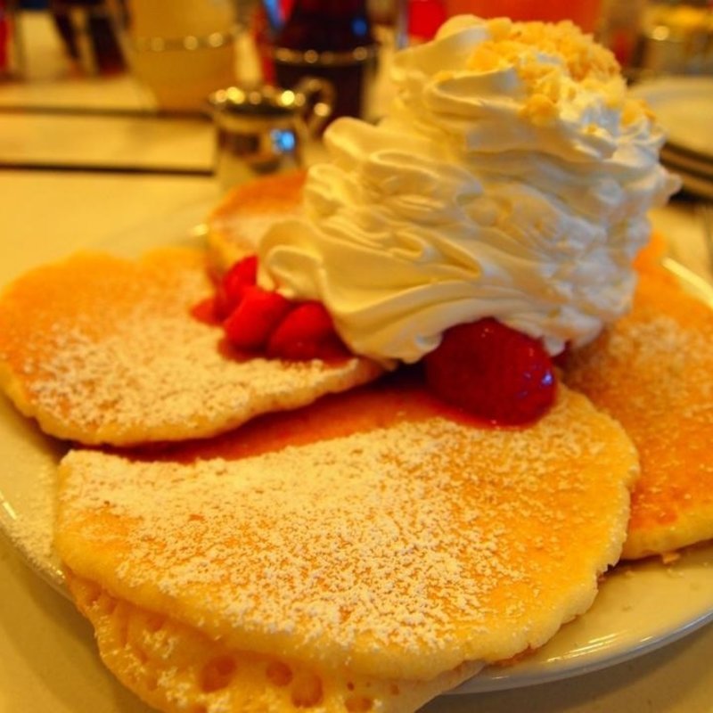 (Eggs 'n Things Ala Moana)