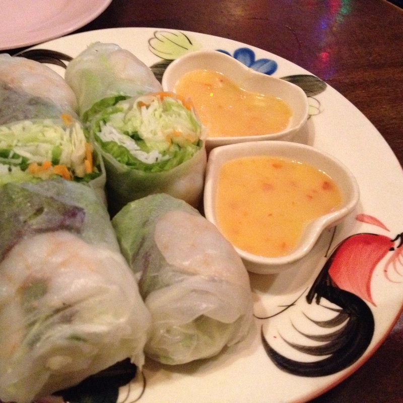 もちもち！海老と野菜の生春巻き(路地裏のタイ料理とお酒 バナナ食堂 立川店)