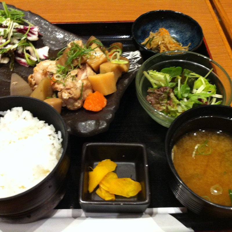 日替わりランチ(鶏の甘辛煮)(鳥ぷろ)