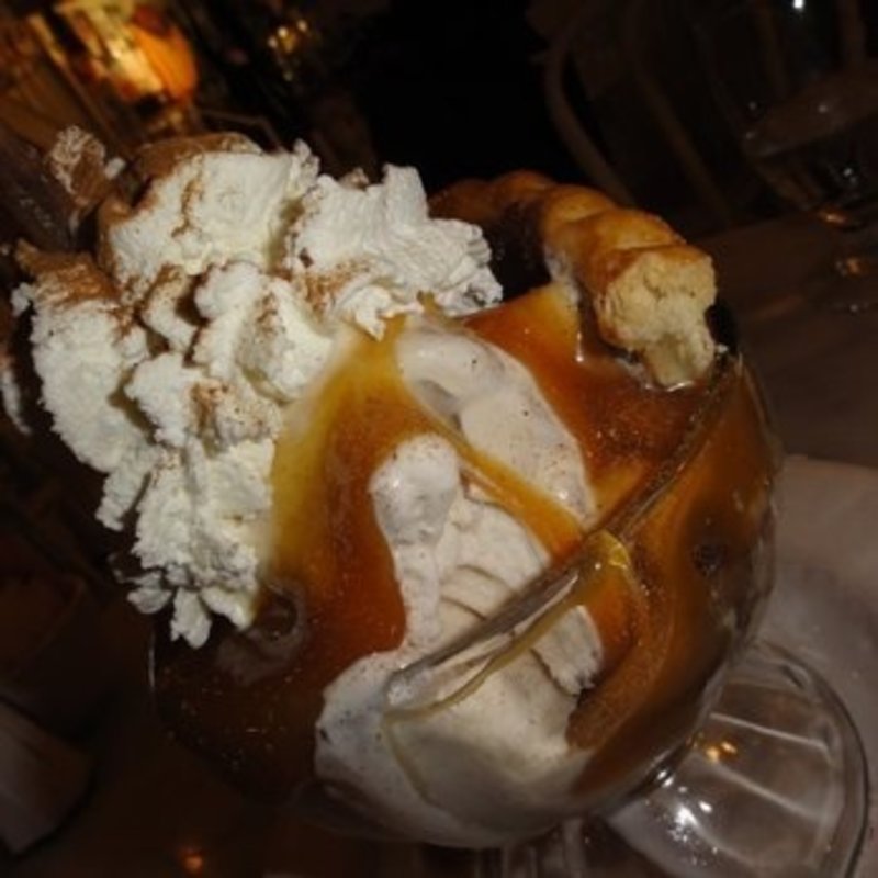 Carmel Cinnamon Apple Pie Sundae(SERENDIPITY 3)