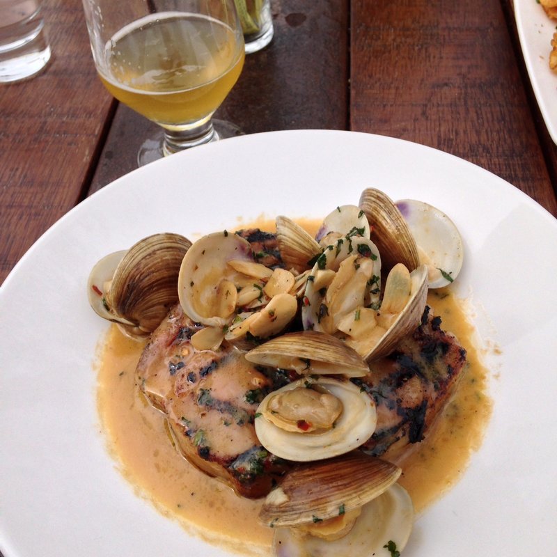 ポークソテー　あさりのソースがけ(Stone Brewing World Bistro )