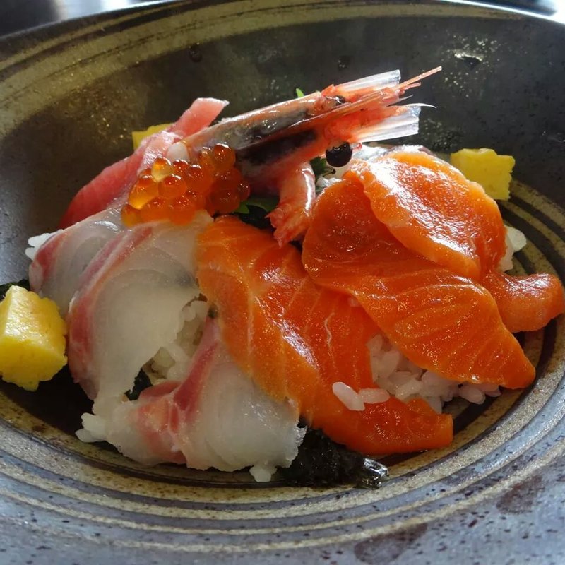 海鮮丼(山田屋 （やまだや）)