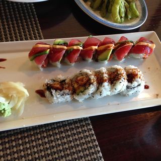 California Roll and Spicy Tuna(Kanpai)