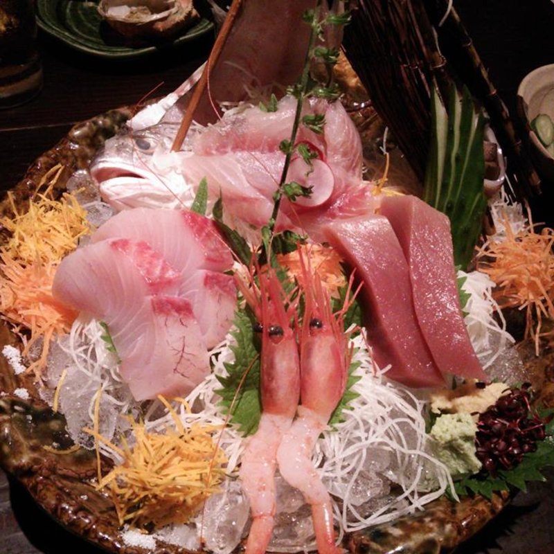 お刺身盛合せ(いかの墨 )