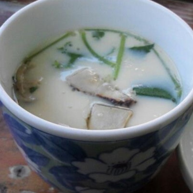 松茸の茶碗蒸し(あぜみち山荘 （信州上田の松茸料理）)