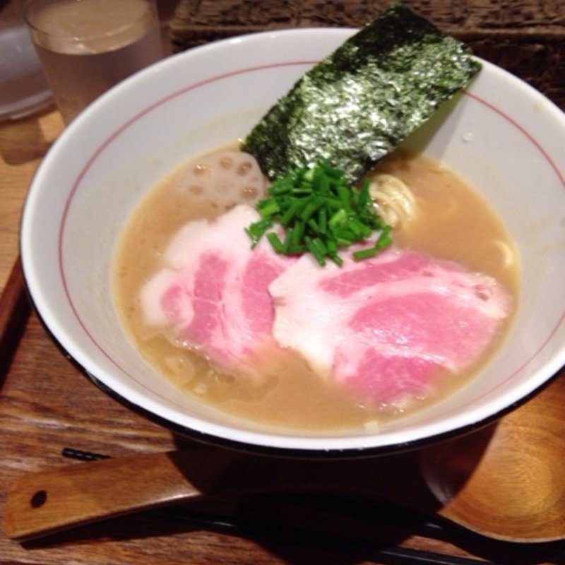 ラーメン　（並）(麺と心 7 )